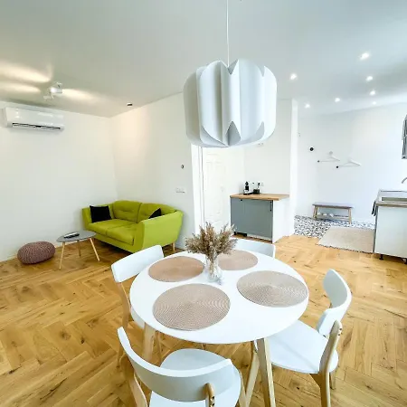 Cozy City Center 2 Bedroom * Pärnu