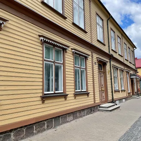 Cozy City Center 2 Bedroom